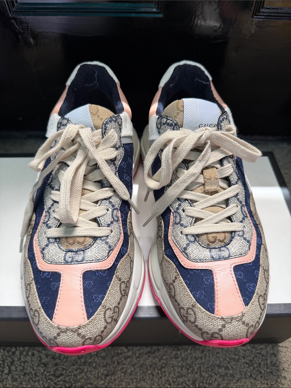 Gucci Beige Navy Pink Logo Runner Sneakers - Picture 6 of 10
